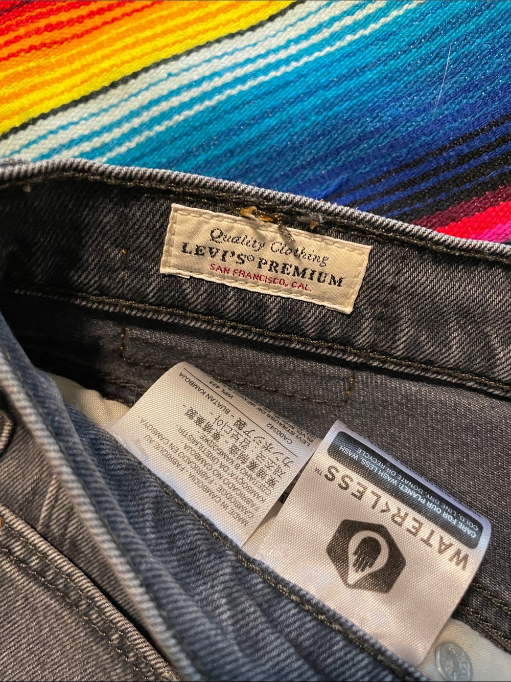 Levi's Black Skinny 501 Jeans with Distressed Knee faded black - Picture 8 of 9
